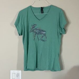 Green Fitted Graphic Short Sleeve Tee